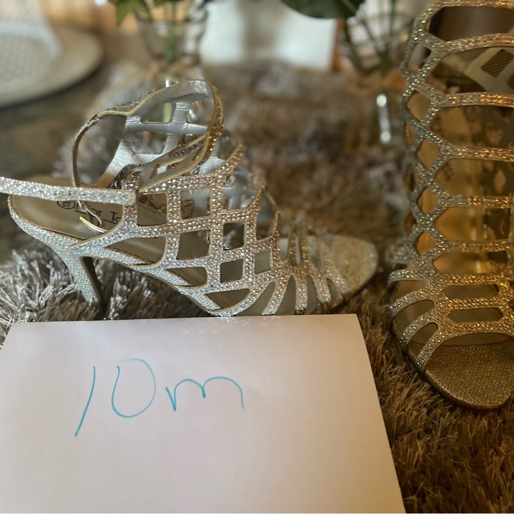 Heels diamond size 10